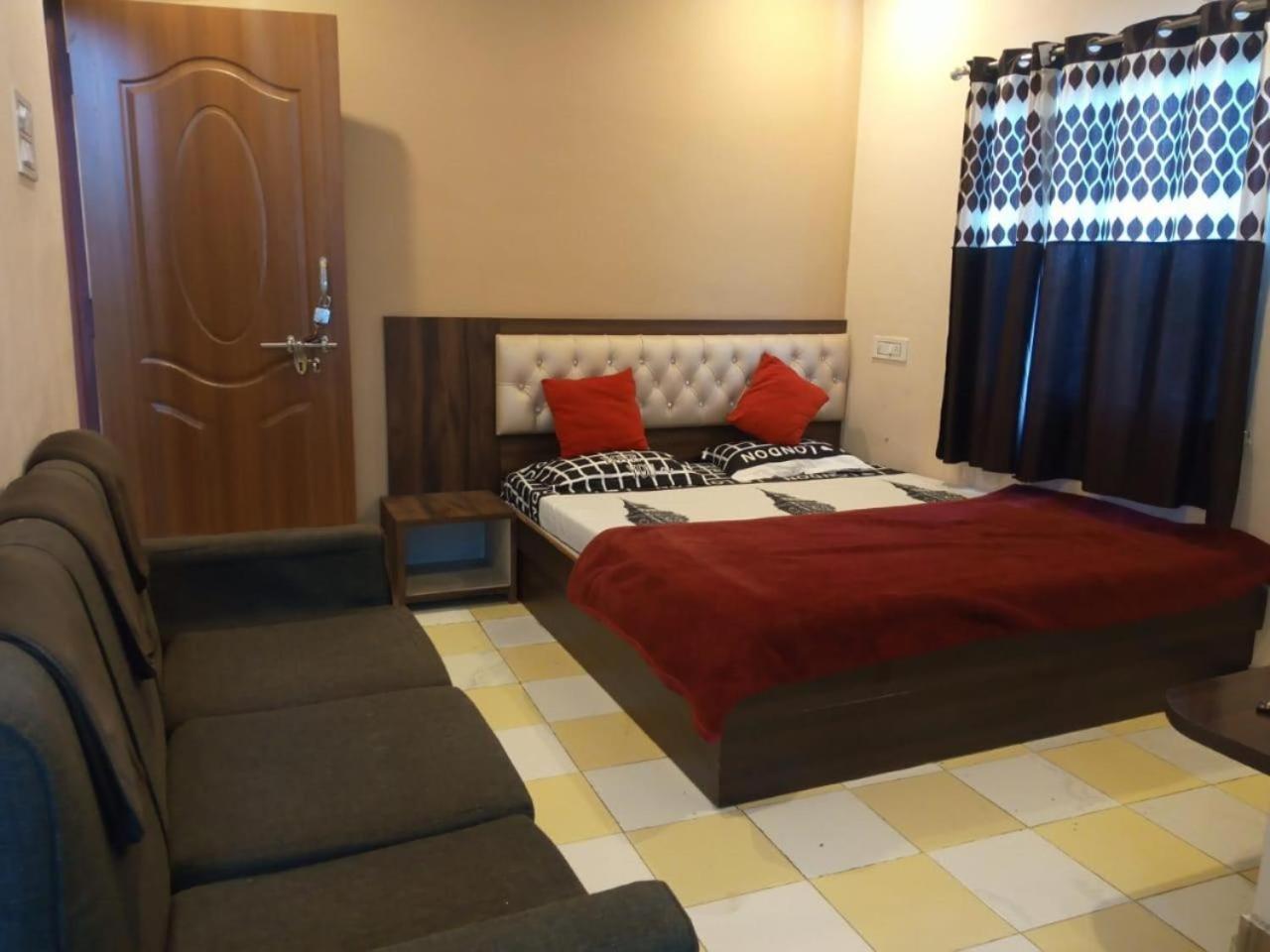 Lavish Living Villa Benares Buitenkant foto
